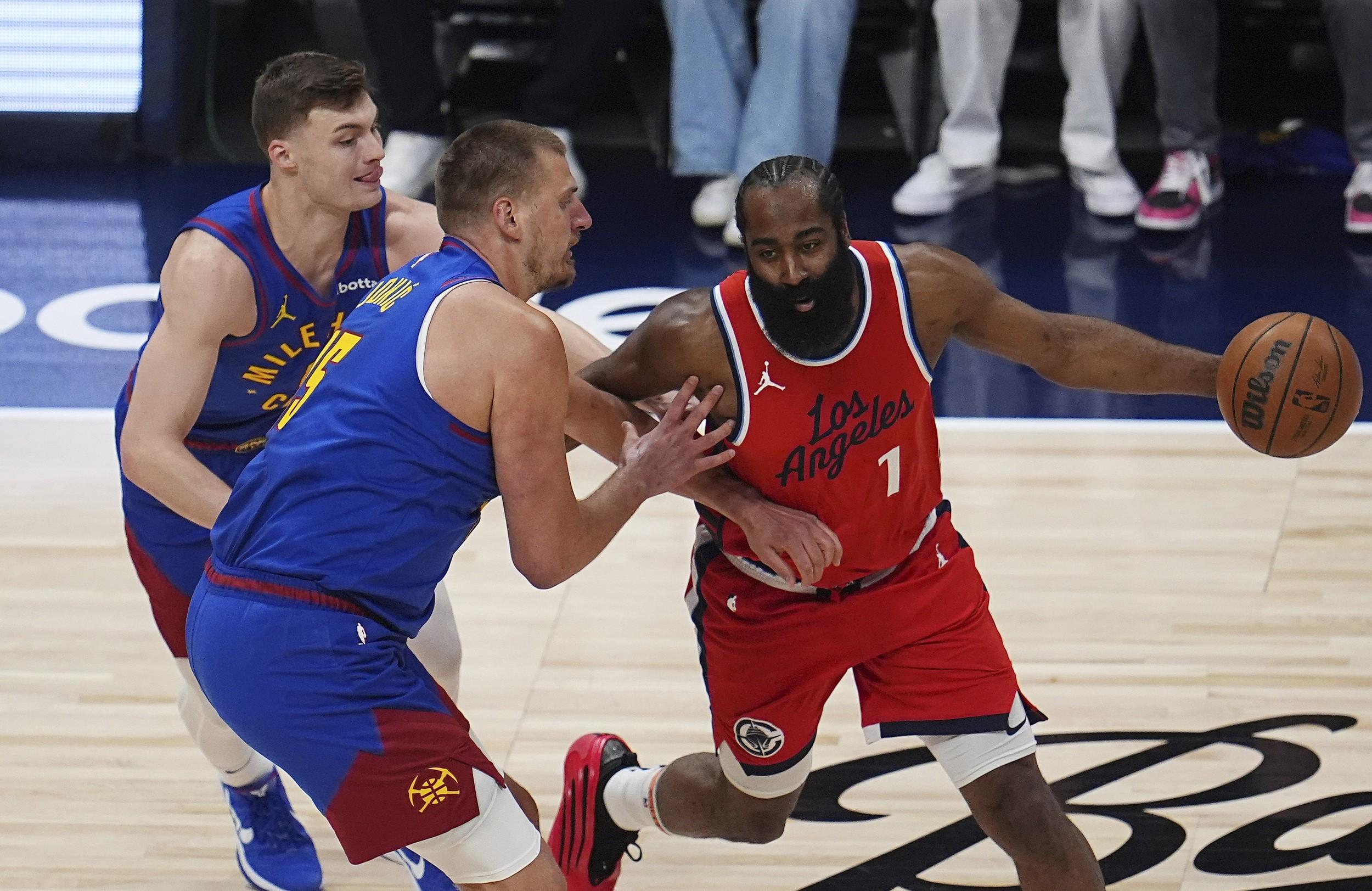 开云体育官网app-雄鹿客场击败国王,取得五连胜