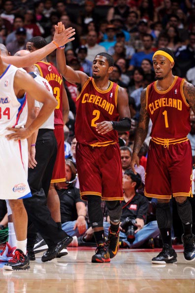 乔治砍下30分带领快船击败黄蜂的简单介绍 乔治砍下30分带领快船击败黄蜂的简单介绍