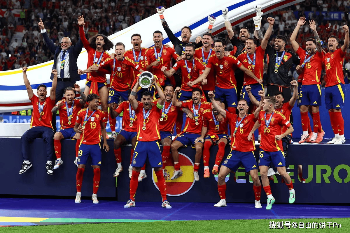 关于奥克兰胜利晋级，欧洲杯四强赛首个名额的信息