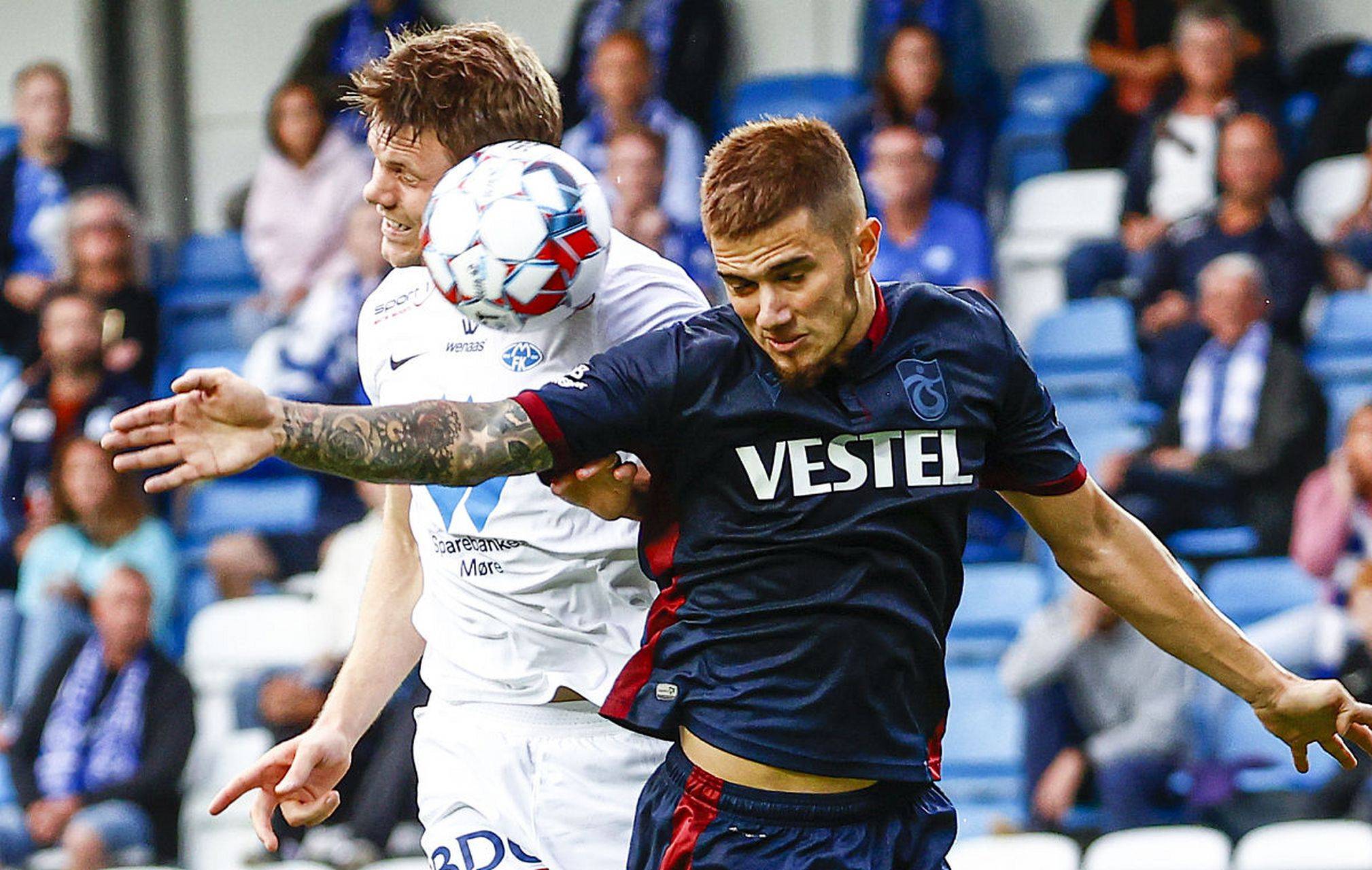 德国队大胜晋级，挪威队惨遭淘汰出局