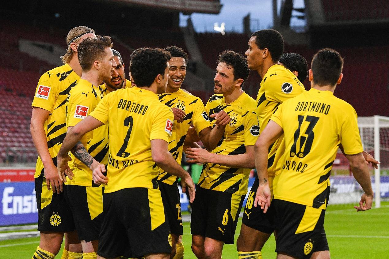 多特蒙德客场战胜巴黎圣日耳曼，晋级欧冠四分之一决赛！