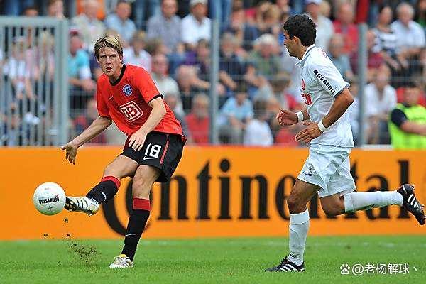 关于沙尔克客场逼平拜仁慕尼黑保持不败的信息 关于沙尔克客场逼平拜仁慕尼黑保持不败的信息