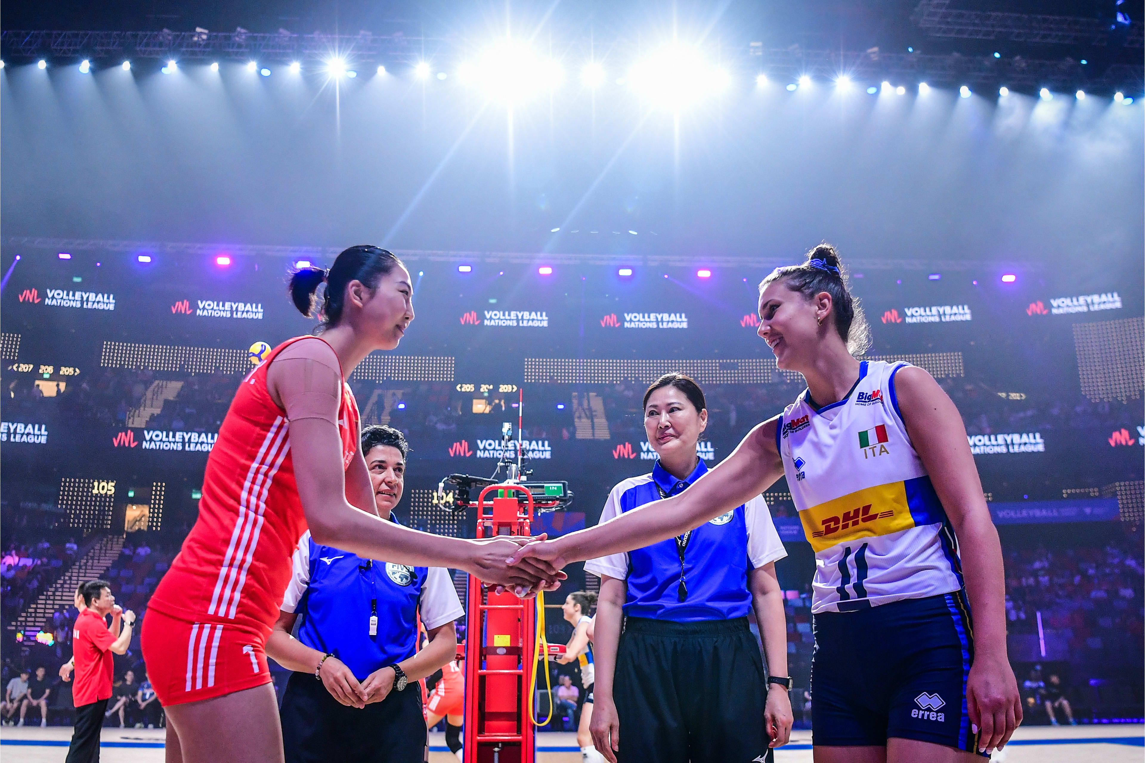 意大利女排携手晋级决赛,期待夺得金牌 意大利女排携手晋级决赛,期待夺得金牌