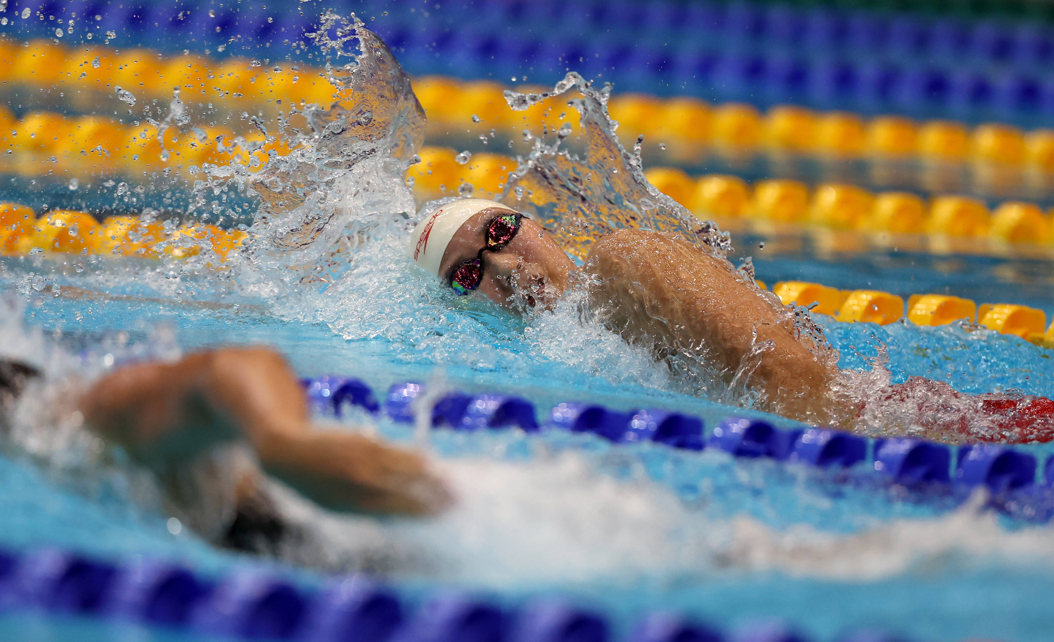 中国游泳选手创造新纪录夺得金牌 中国游泳选手创造新纪录夺得金牌