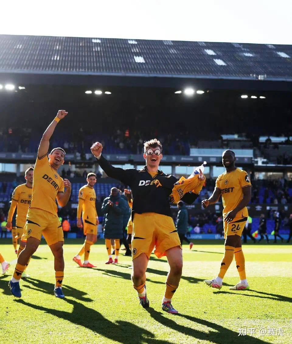 关于热刺中场传出转会传闻,狼队防线或面临人员变动的信息 关于热刺中场传出转会传闻,狼队防线或面临人员变动的信息