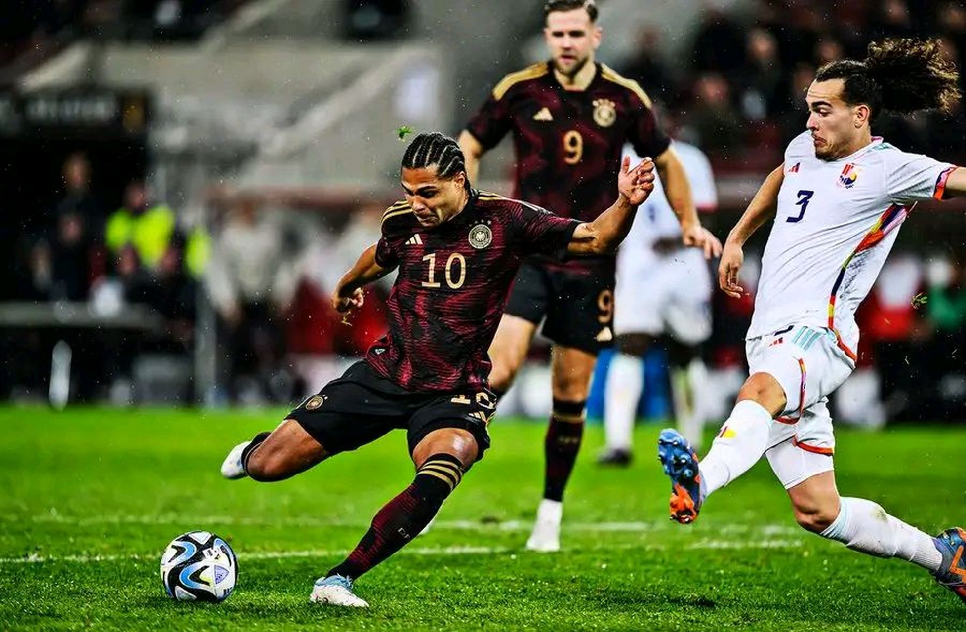 关于比利时队球员集中训练提升竞争力的信息