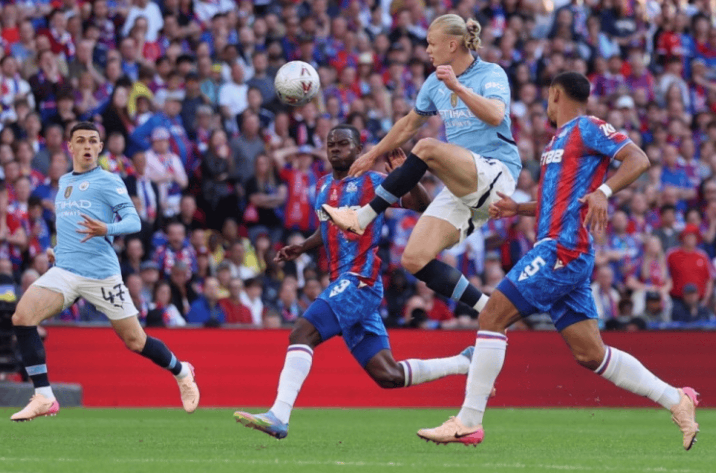 开云体育入口-红军能否淘汰曼城欧冠大战备受期待