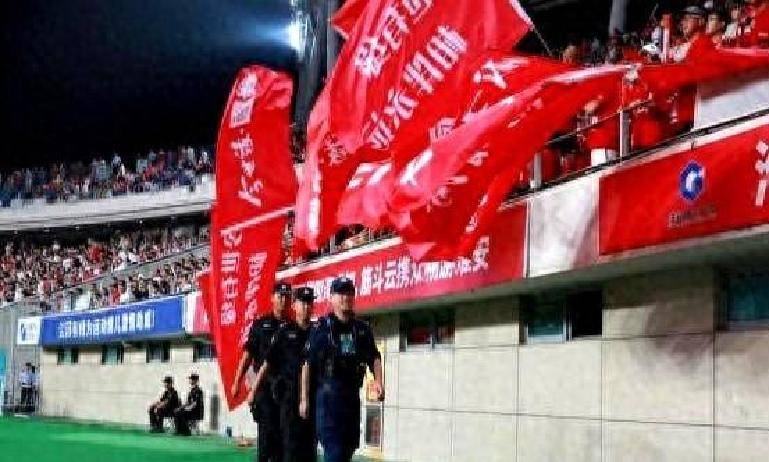 开云体育入口-关于观众赛场爆发争执安保人员维持秩序的信息